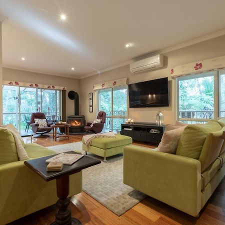 Myers Creek Cascades Luxury Cottages Healesville Exterior photo