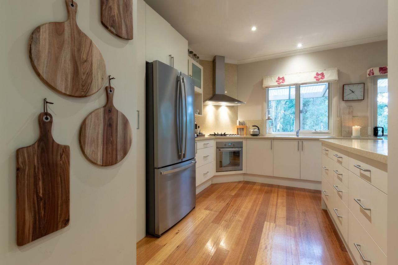 Myers Creek Cascades Luxury Cottages Healesville Exterior photo